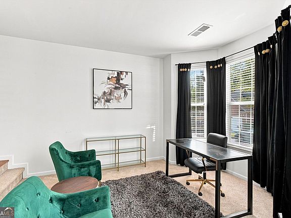 5th image of 4855 Chimney Hill Ct