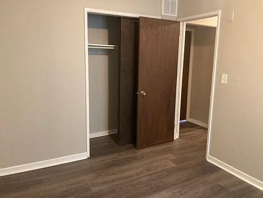 2 bed, 720 sqft, $850 — Photo 2