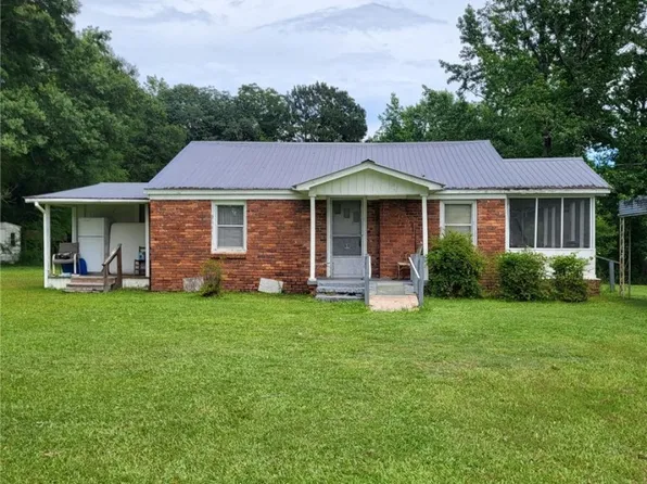 3043 47th Ave SW, Lanett, AL 36863