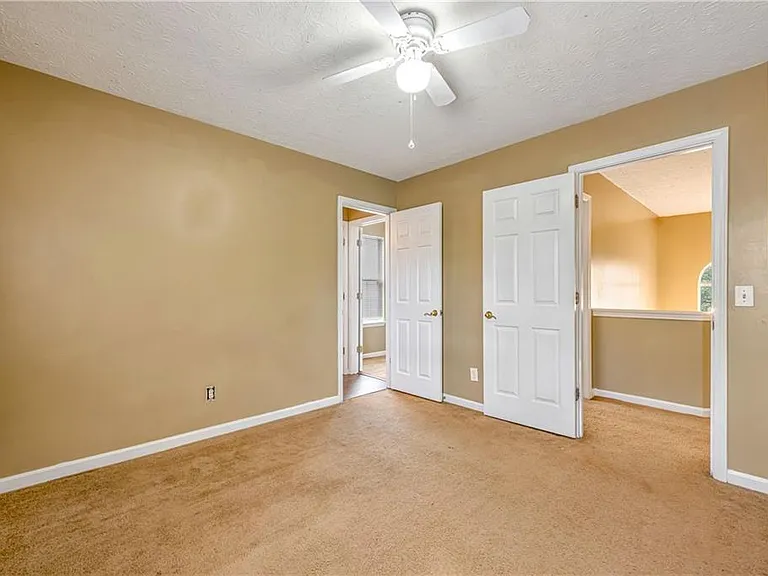 4392 Windmoor Dr NW — Photo 19