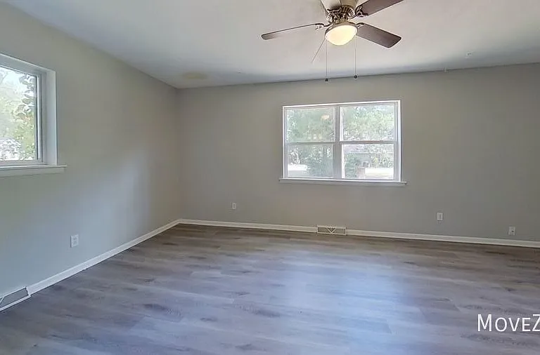 510 Wesley Ave — Photo 36