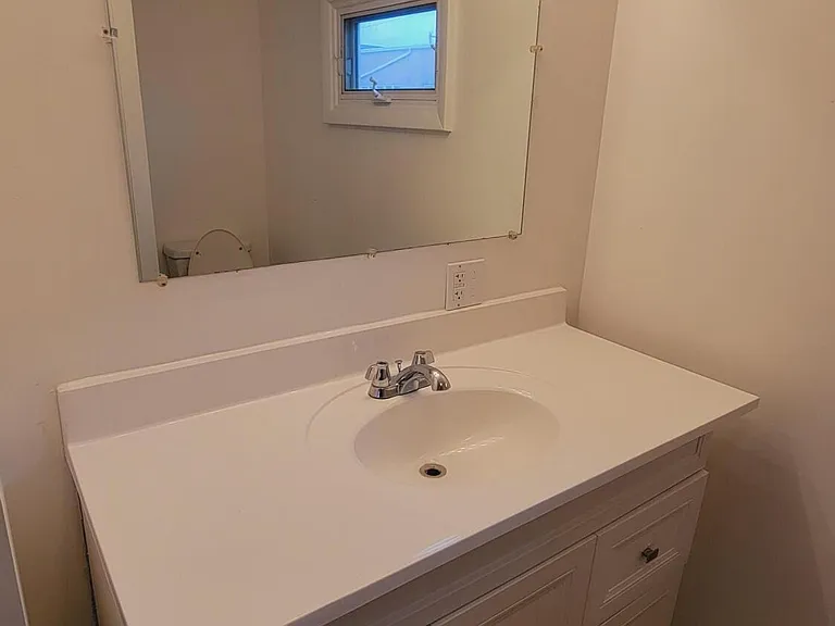 114 Dickson St — Photo 14