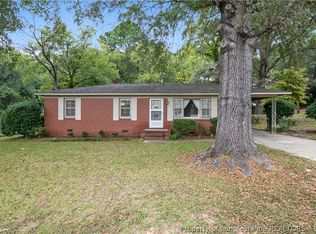 746 Country Club Dr, Fayetteville, NC 28301