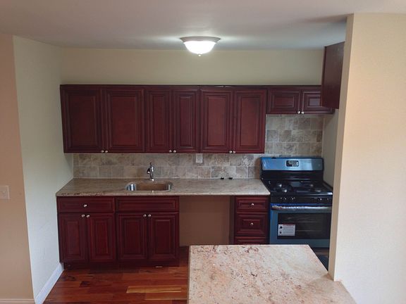 5th image of 183-07 Henderson Ave
