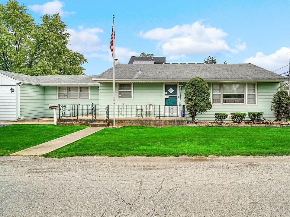 1st image of 17445 66th Ave