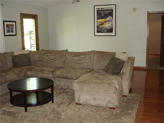 4th image of 870 Bayside Dr
