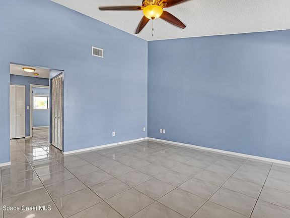 4th image of 1145 N Shannon Ave APT 3
