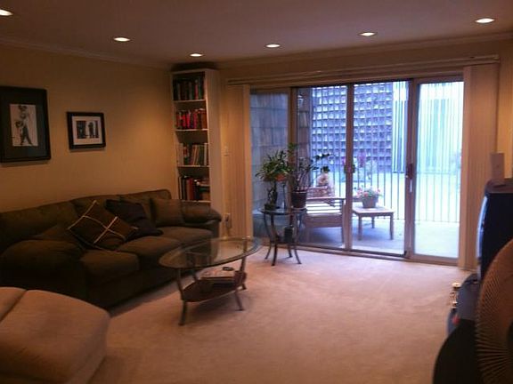 2nd image of 4512 Jefferson St APT 4