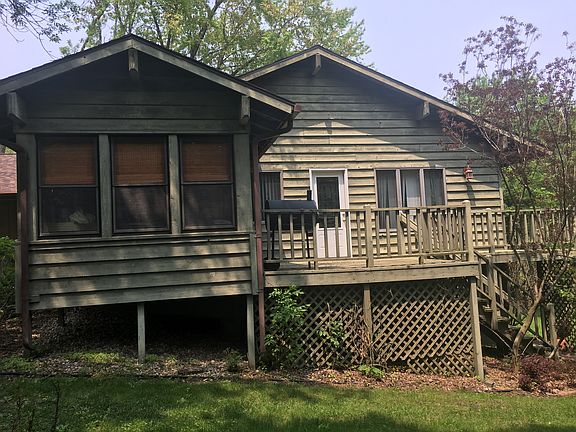 3rd image of 124 Parkwood Pl