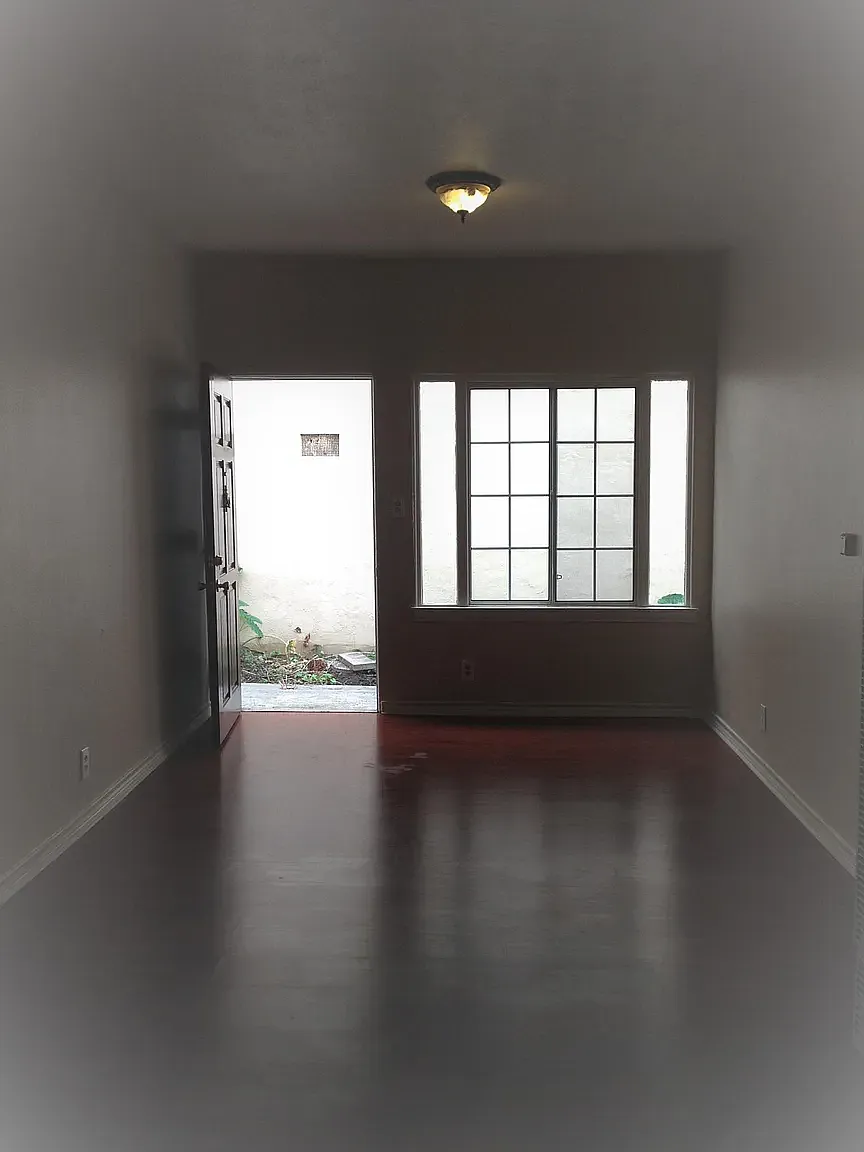1 bed, 800 sqft, $1,980 — Photo 3