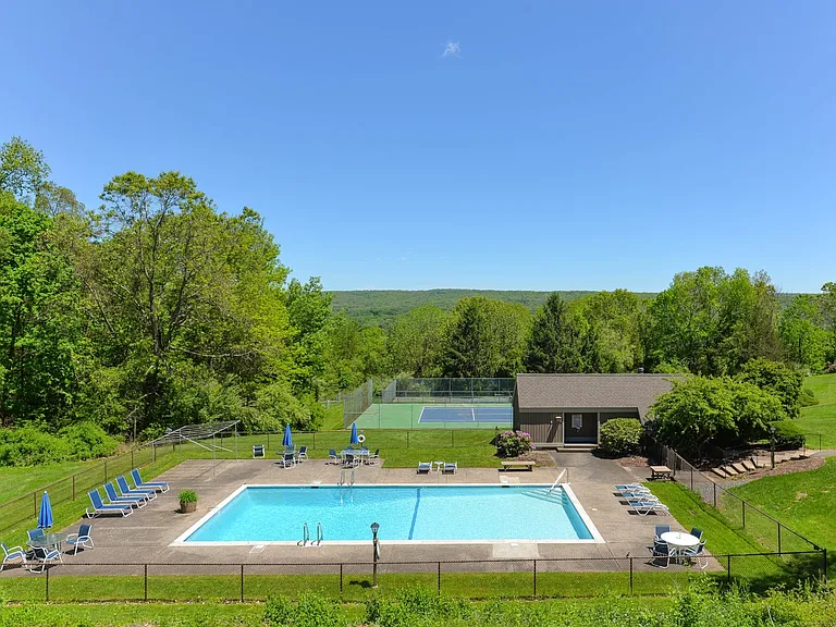 COMMUNITY POOLS & TENNIS COURTS