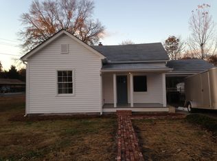 409 Park Ave, Pineville, NC 28134