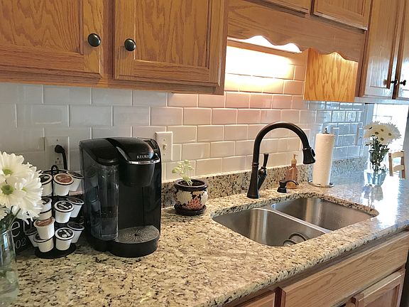 3rd image of 312 Cedar Point Ct