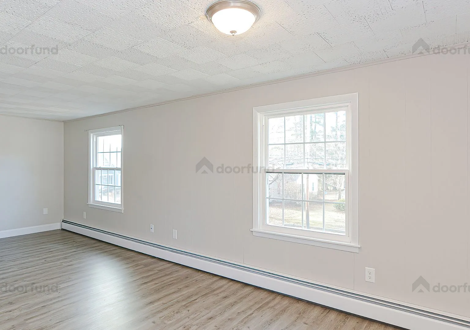16 Harvard Rd — Photo 2