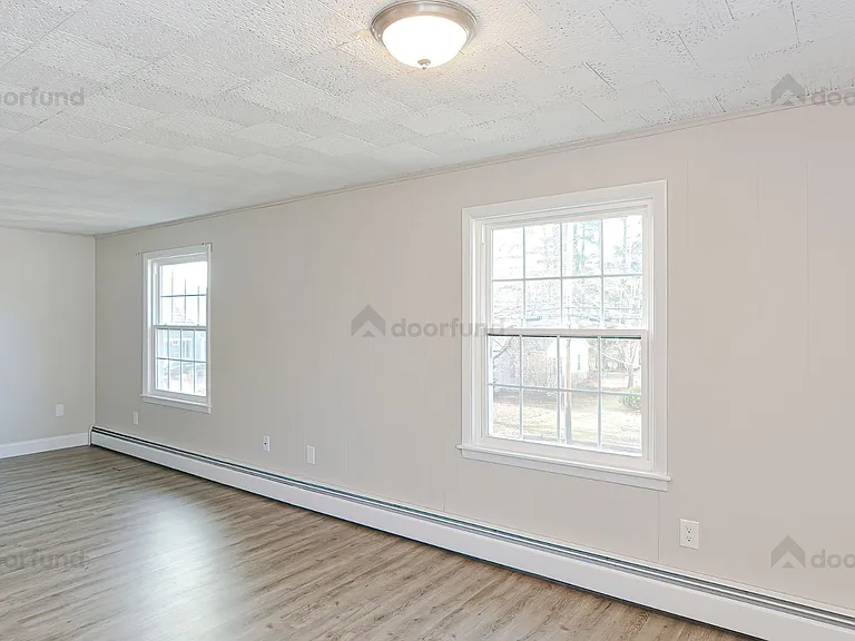 16 Harvard Rd #6 — Photo 2