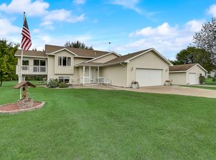 5614 411th St, North Branch, MN 55056