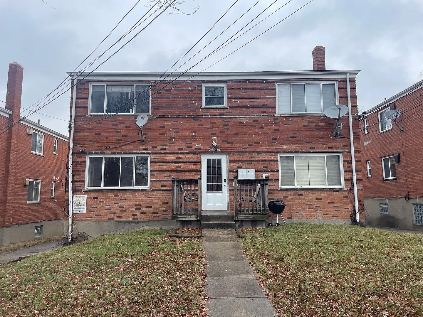 2 bed, 1.0 bath, 1100 sqft, $1,075 — Photo 1