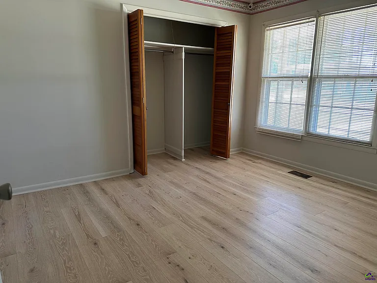 1218 Creekwood Dr — Photo 12