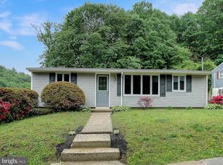 621 Snyder St, Pottsville, PA 17901
