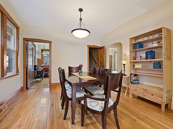 5th image of 3642 N Artesian Ave