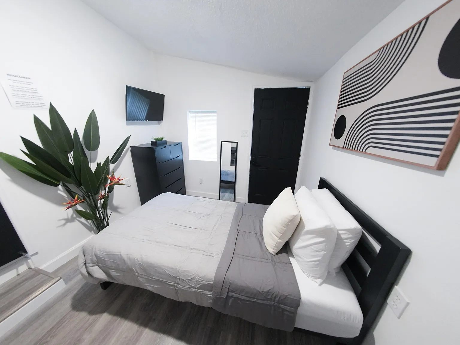 4 bed, 3.0 bath, 1276 sqft, $1,018 — Photo 1