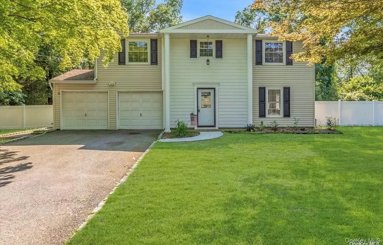 4 bed, 2.0 bath, $5,250 — Photo 1