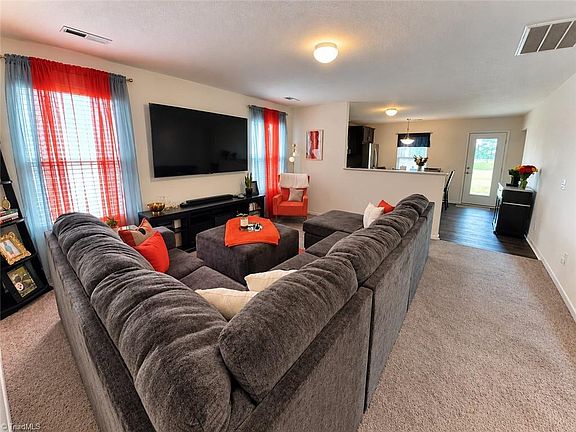 2nd image of 1089 Bitting Hall Cir