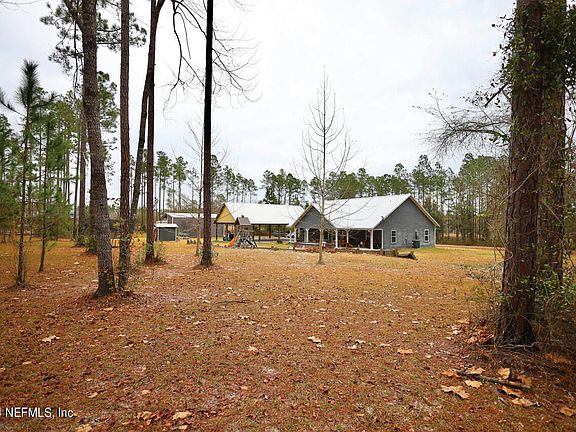 3rd image of 13280 BRANDYWINE Lane