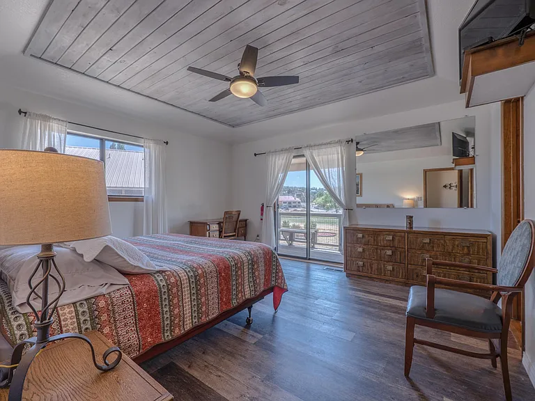 409 Barcus Rd — Photo 11