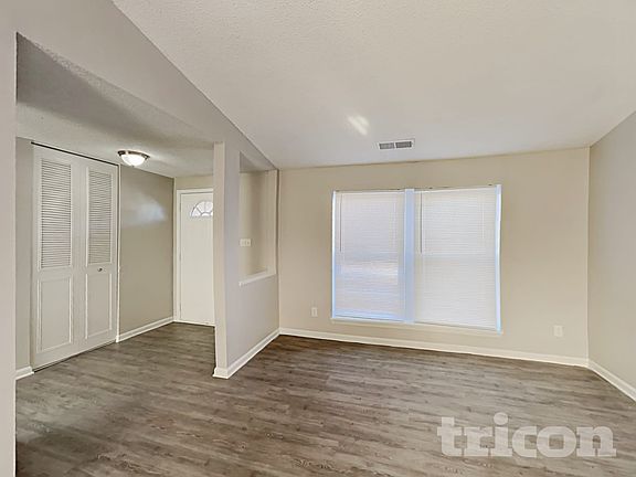 3rd image of 8323 Kapplewood Ct