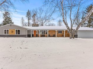 670 Heather Ln, Oconomowoc, WI 53066