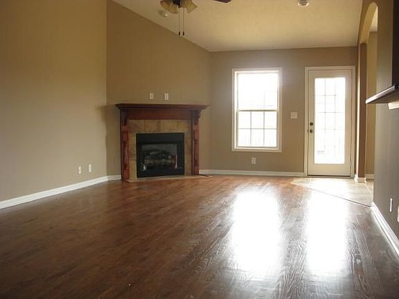 4th image of 118 Franklin St