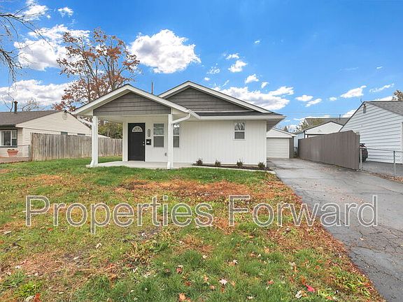 3rd image of 1734 Eastfield Dr N