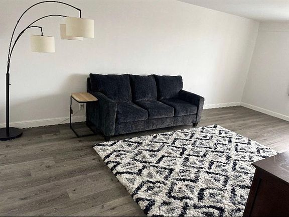 5th image of 11850 Edgewater Dr APT 622