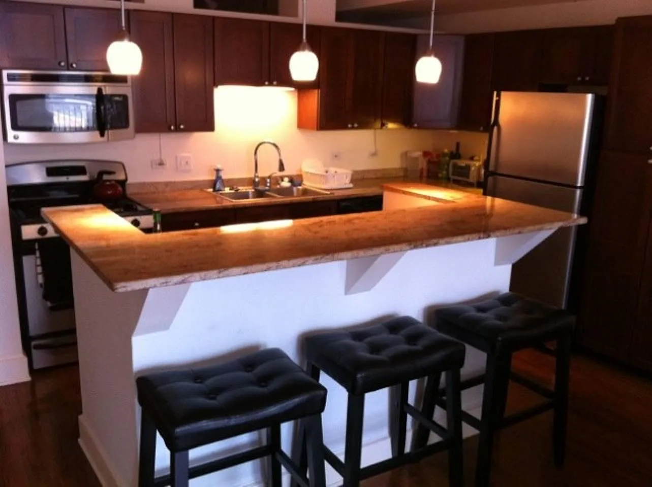 3 bed, 1612 sqft, $3,695 — Photo 3