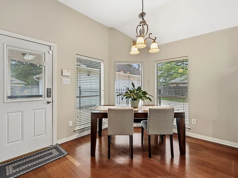 7514 Tumbling Rd — Photo 14