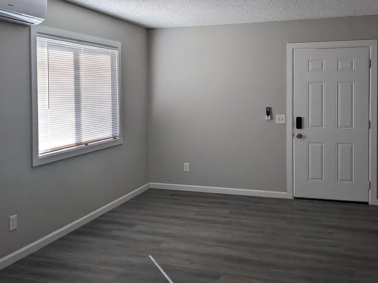 506 W Watson St #3 — Photo 3