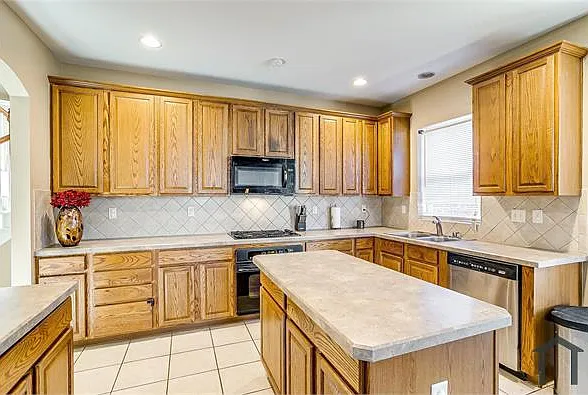 2809 Snowy Owl Dr — Photo 25
