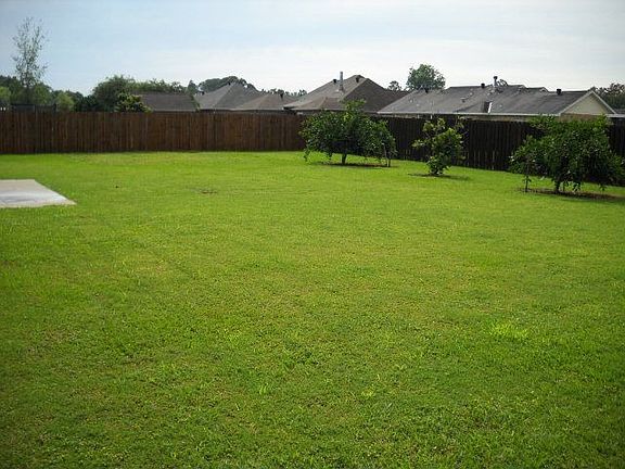 5th image of 243 Sugar Land St