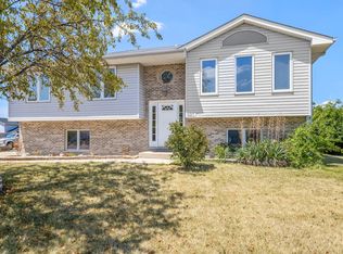 6917 Great Falls Dr, Plainfield, IL 60586