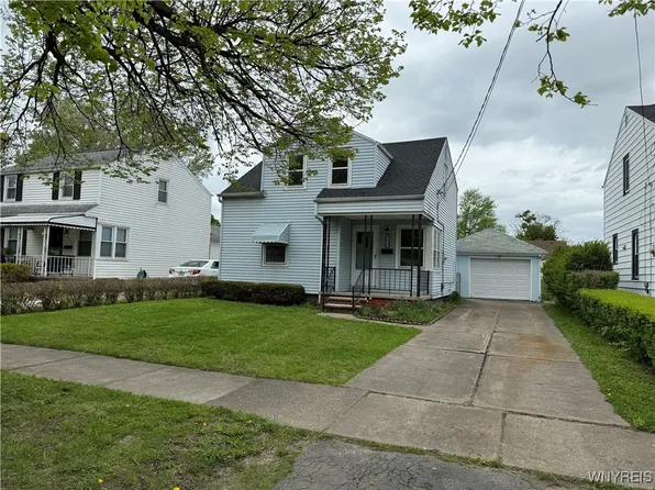 638 74th St, Niagara Falls, NY 14304