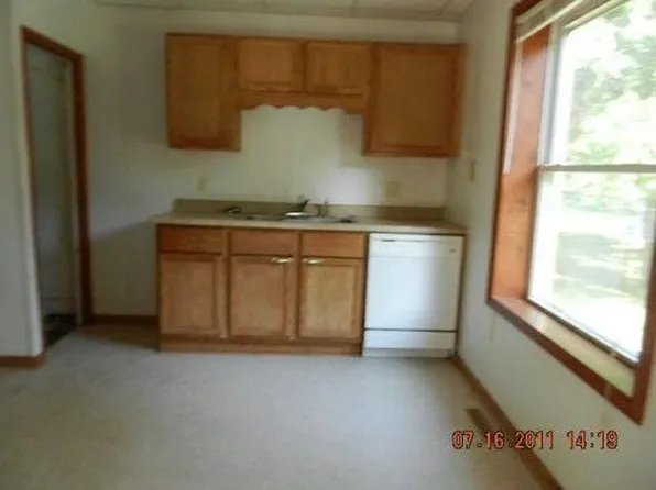 415 E Murphy St, Gilman, WI 54433