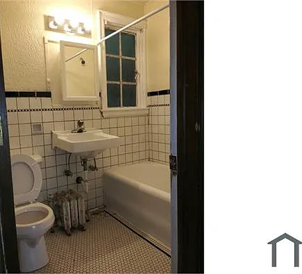 1526 Broadway #8 — Photo 6