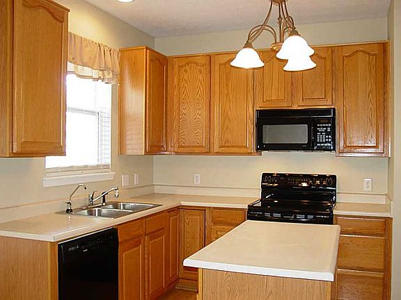 5th image of 13942 Brisbane Dr