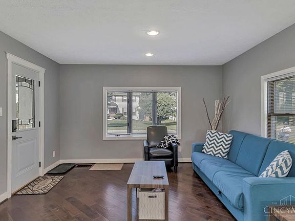 3rd image of 617 S College Ave