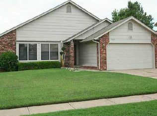 4004 S Redbud Ave W, Broken Arrow, OK 74011