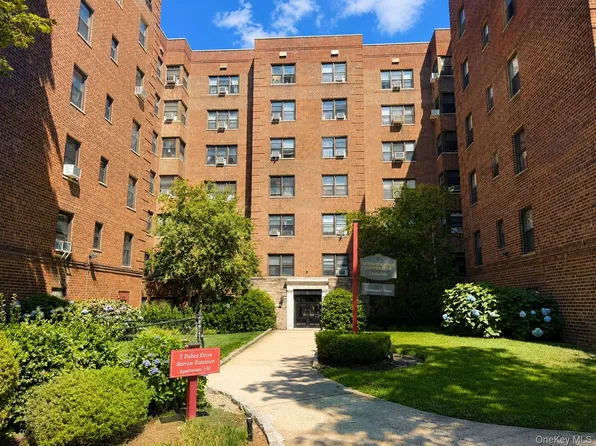 2 Fisher Drive #618, Mount Vernon, NY 10552