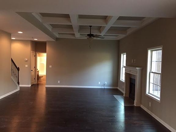 3rd image of 1927 Britts Dr