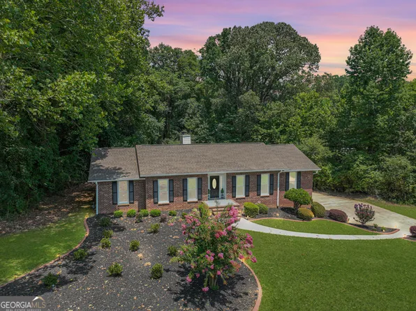 919 Kite Lake Trl, Fayetteville, GA 30214