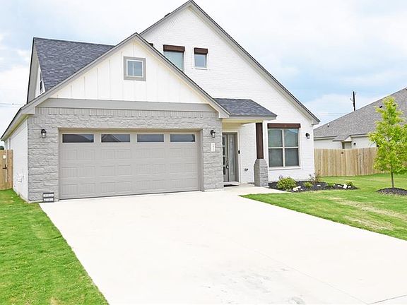 2nd image of 3810 Twilight Dr
